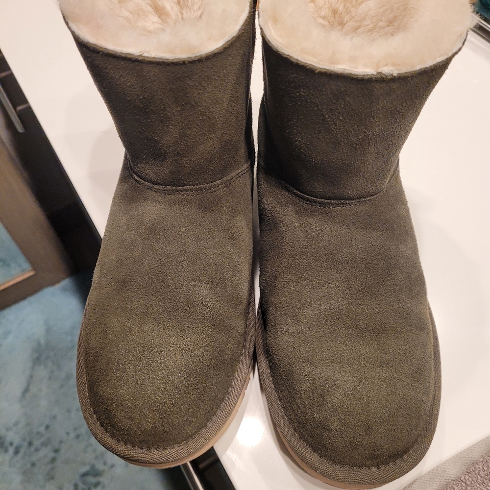 Koolaburra Jaelyn sherpa lined boots
